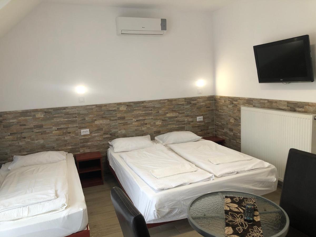 Mosoly Szallashely Szeged Extérieur photo